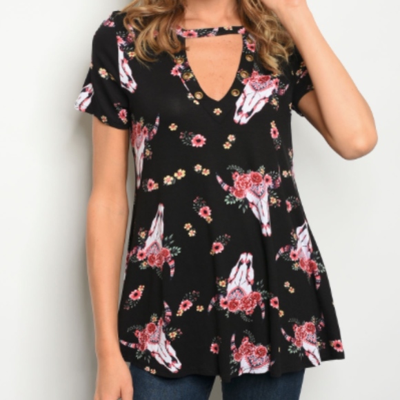 Tops - 🆕 Black Southern Bull Head Short Sleeve Top